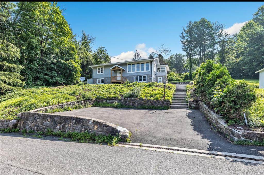 70 Lavelle Avenue - Photo 1