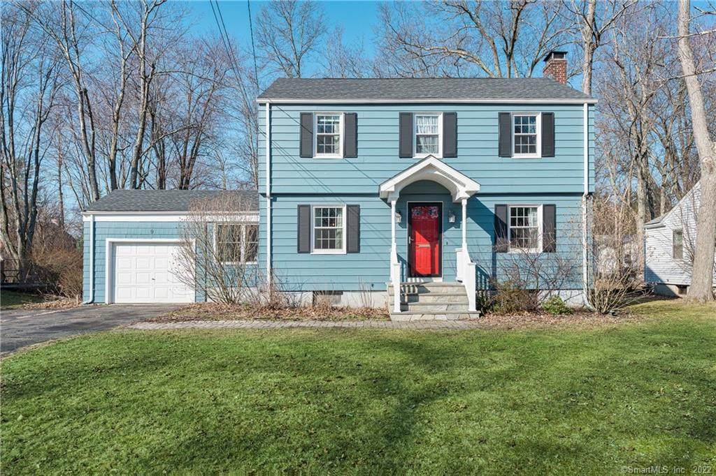 9 Mohegan Drive - Photo 1