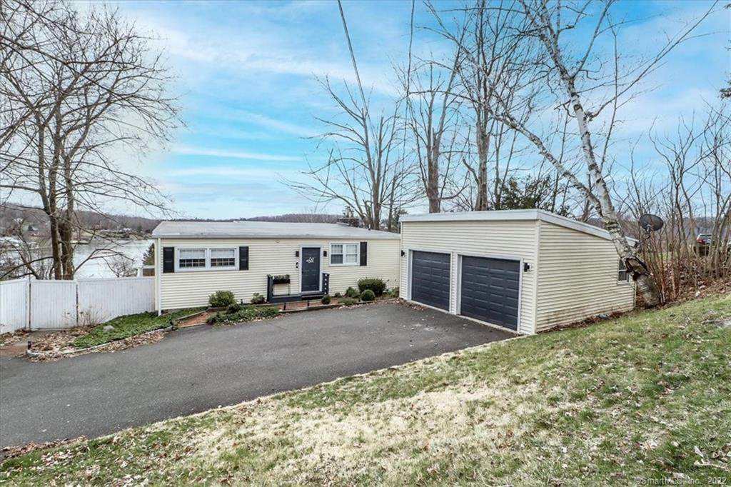 4 Candlewood Acres Road - Photo 1