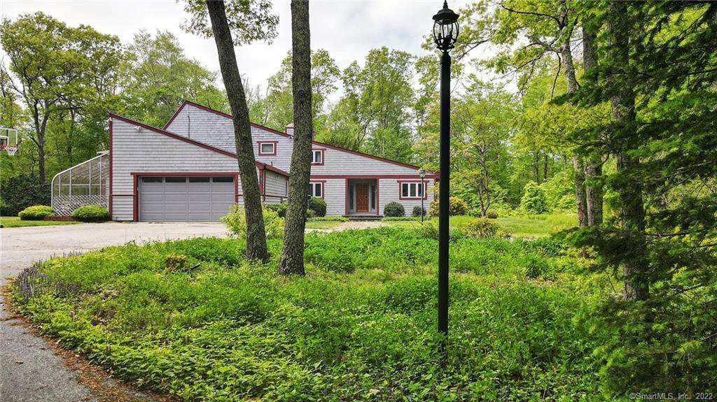 525 N Stonington Road - Photo 1