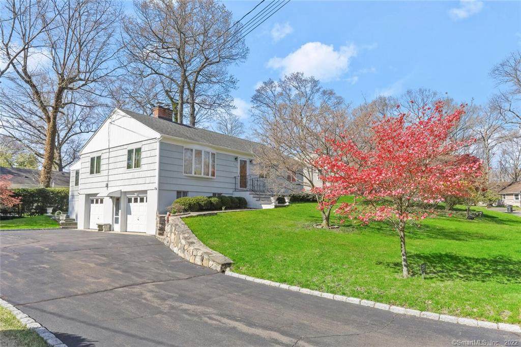 136 Hartswood Road - Photo 1
