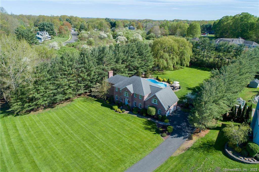 31 Woodbridge Drive - Photo 1