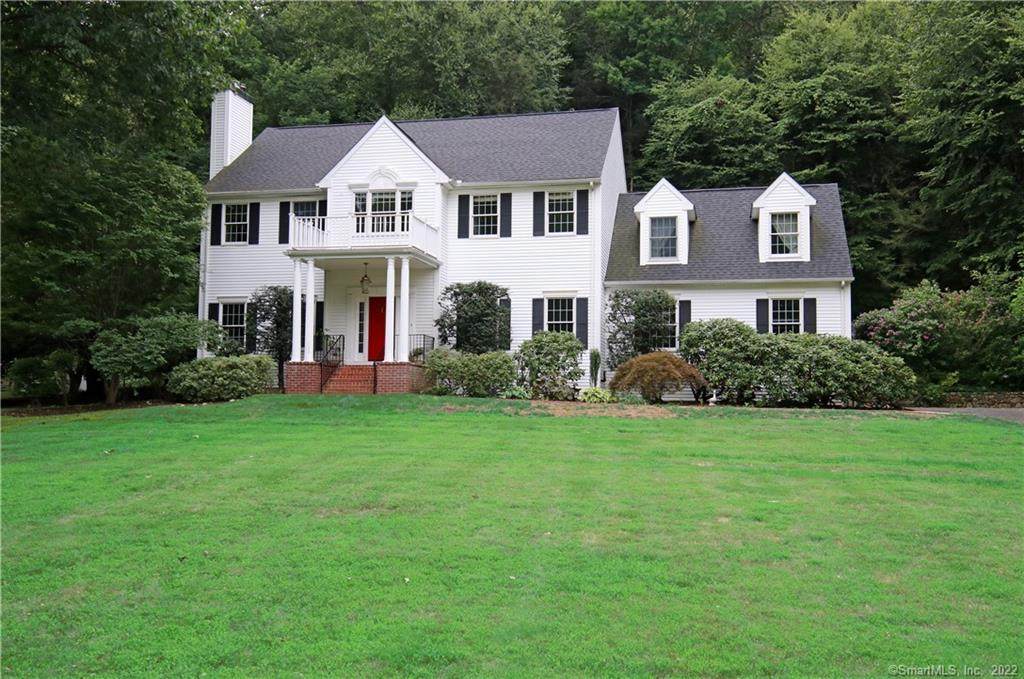 15 Sweetbriar Lane - Photo 1