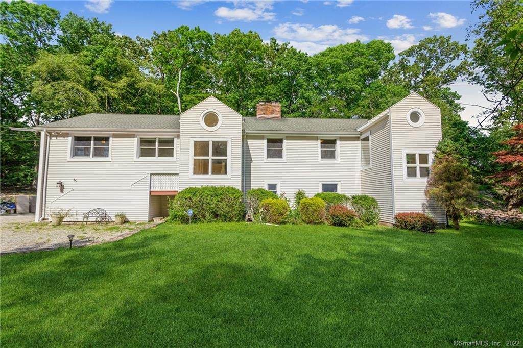 60 Quaker Ridge Road - Photo 1