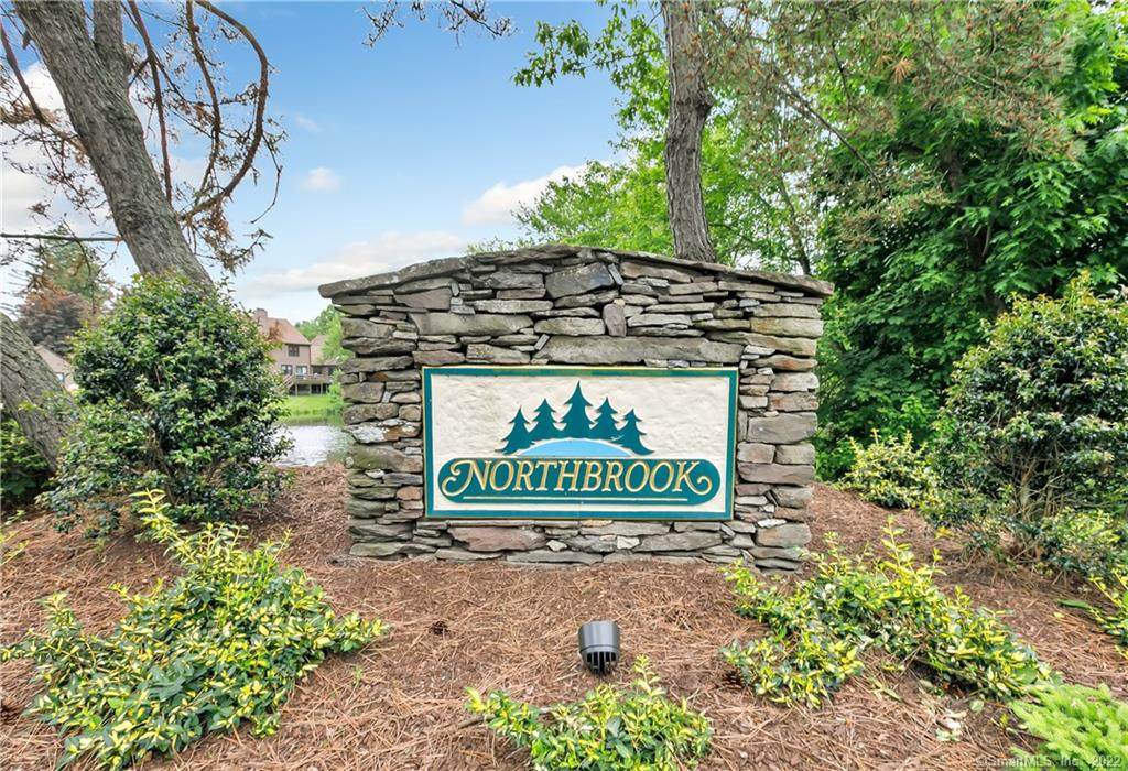 26 Deepwood Circle - Photo 1