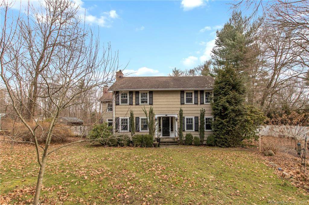 76 Newtown Turnpike - Photo 1