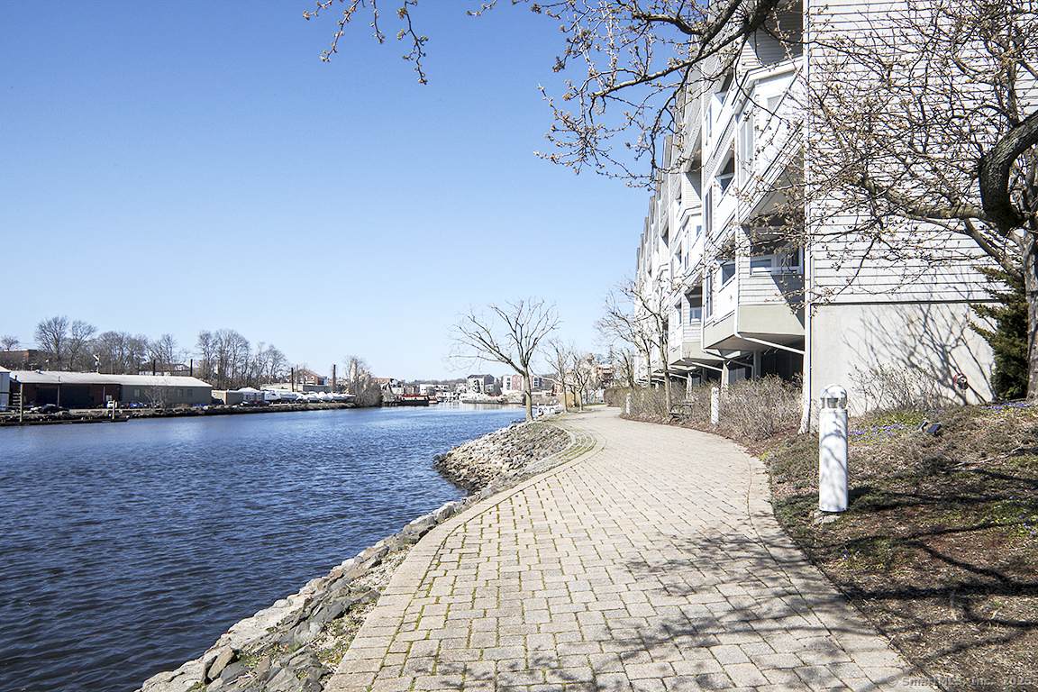 4 Daskams Lane - Photo 1