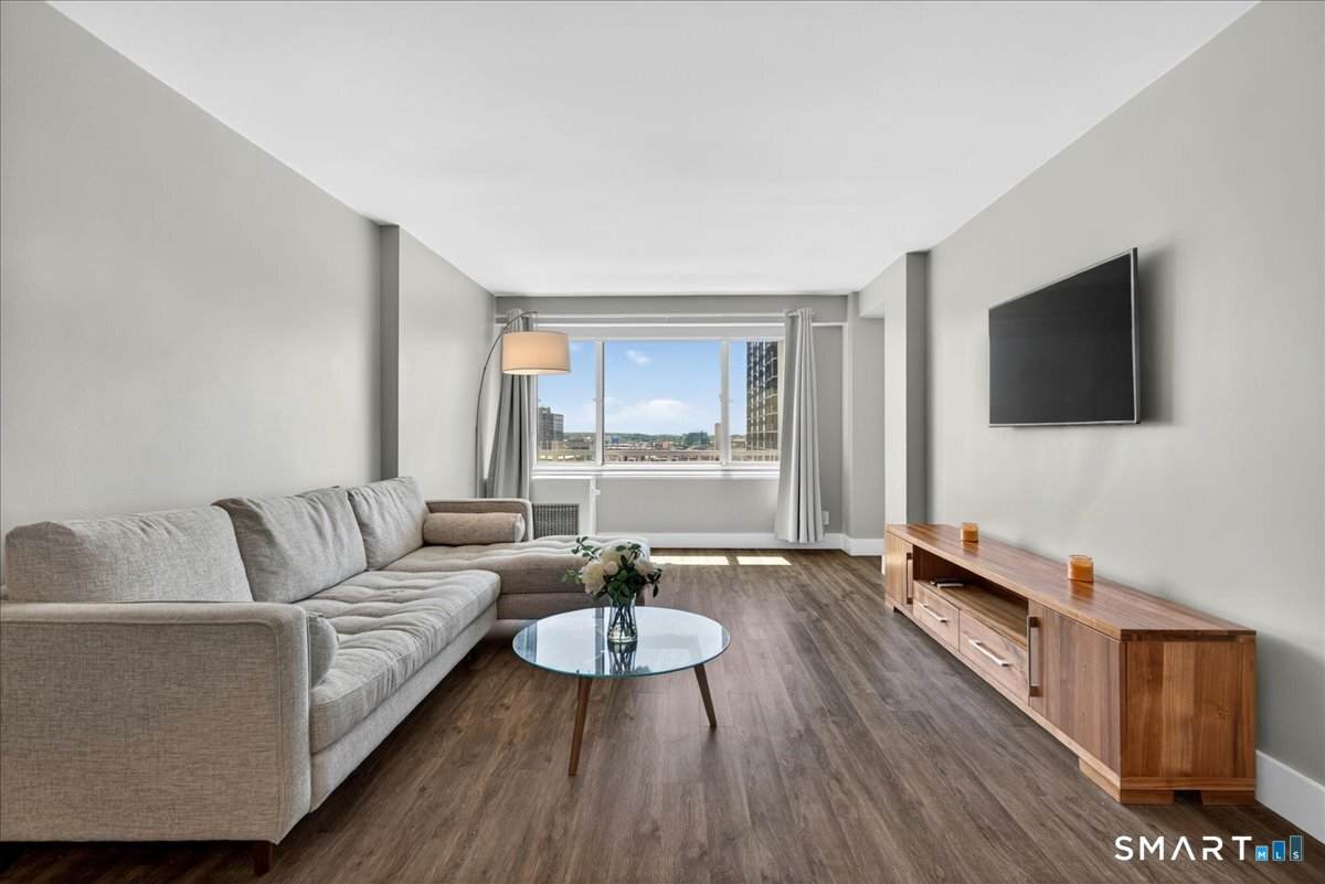 100 York Street - Photo 1