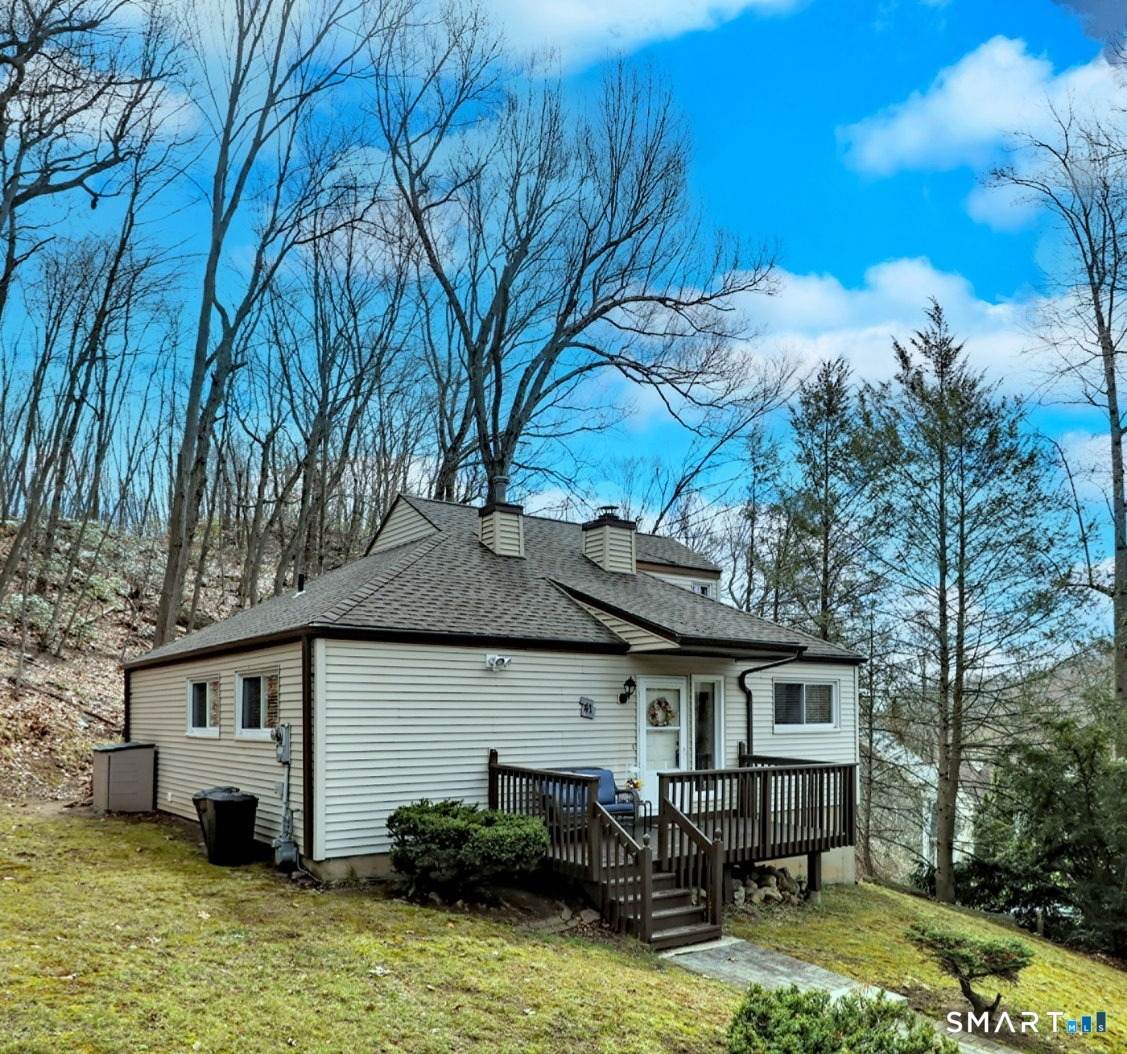 41 Chatham Lane - Photo 1