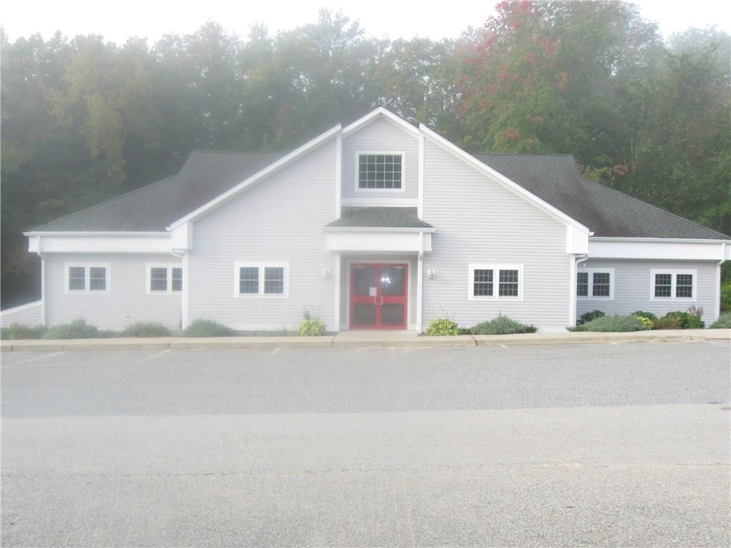 508 Pomfret Street - Photo 1