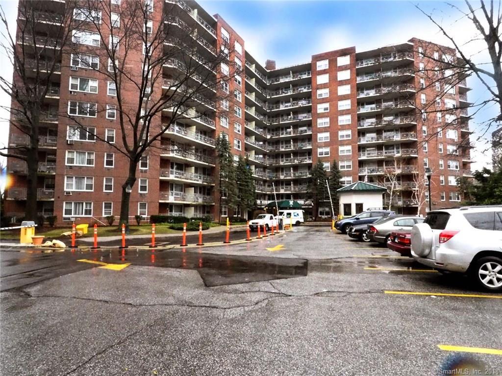 71 Strawberry Hill Avenue - Photo 1