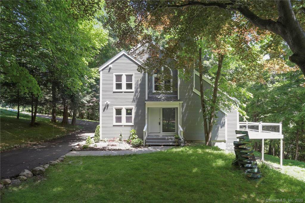 370 Amity Road - Photo 1