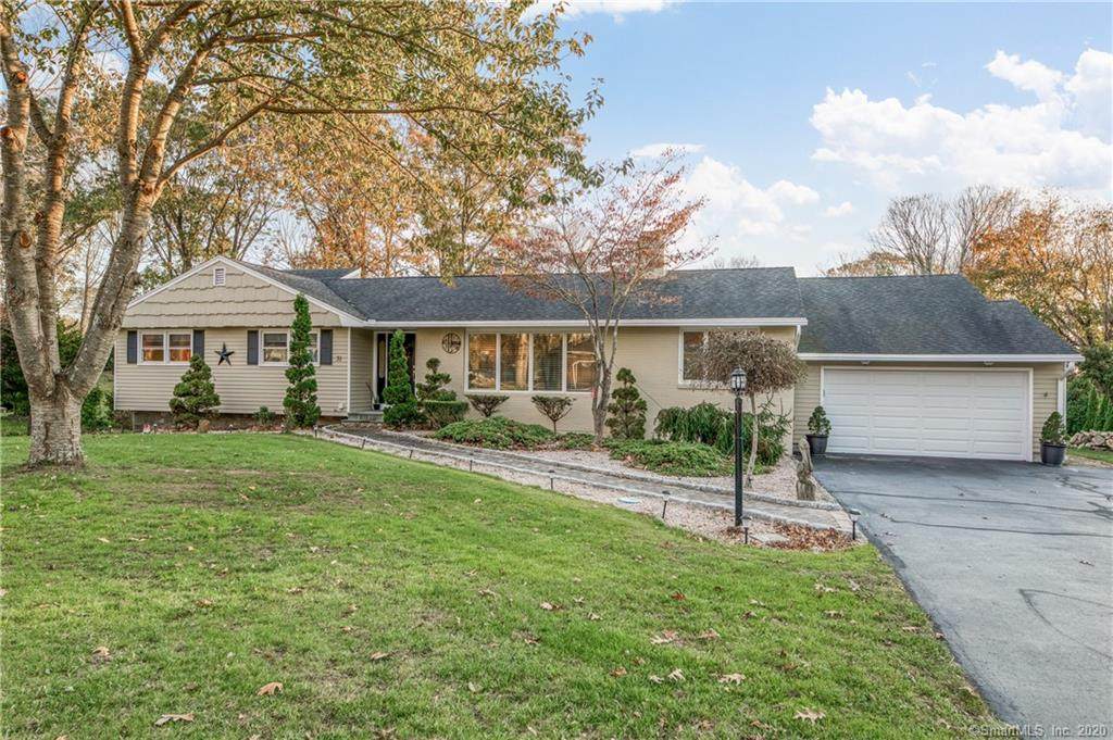 31 Knollwood Drive - Photo 1