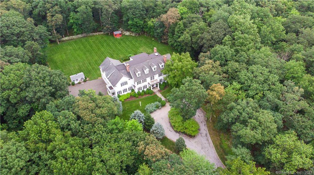 11 Tiffany Lane - Photo 1