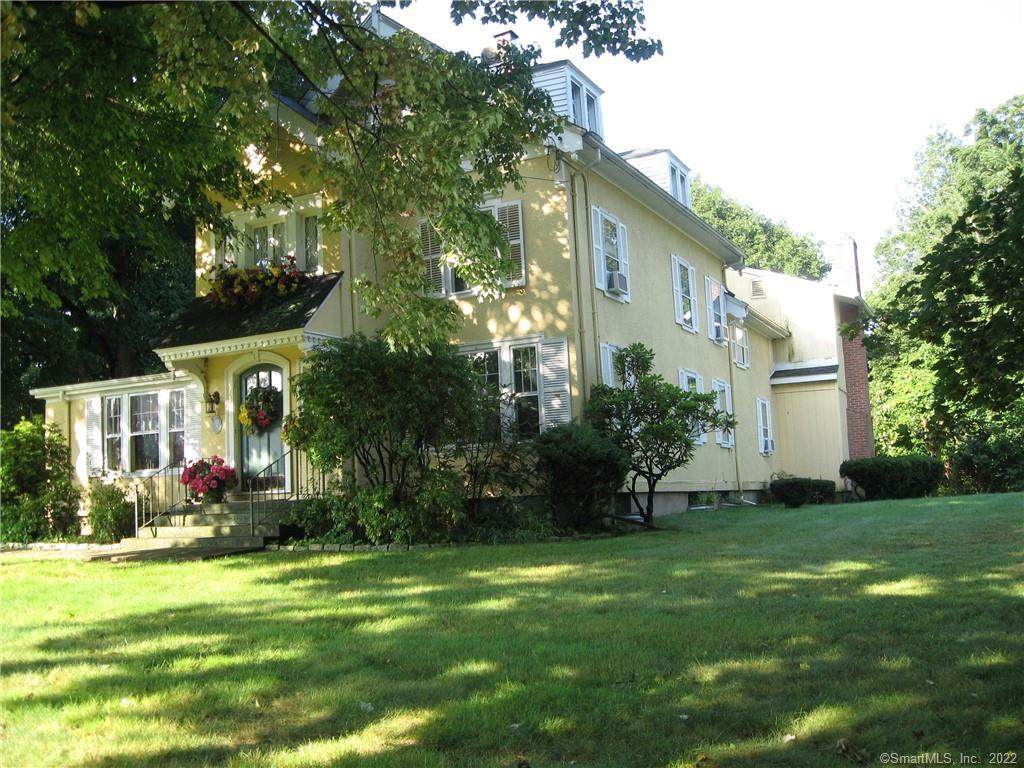 565 Lincoln Street - Photo 1