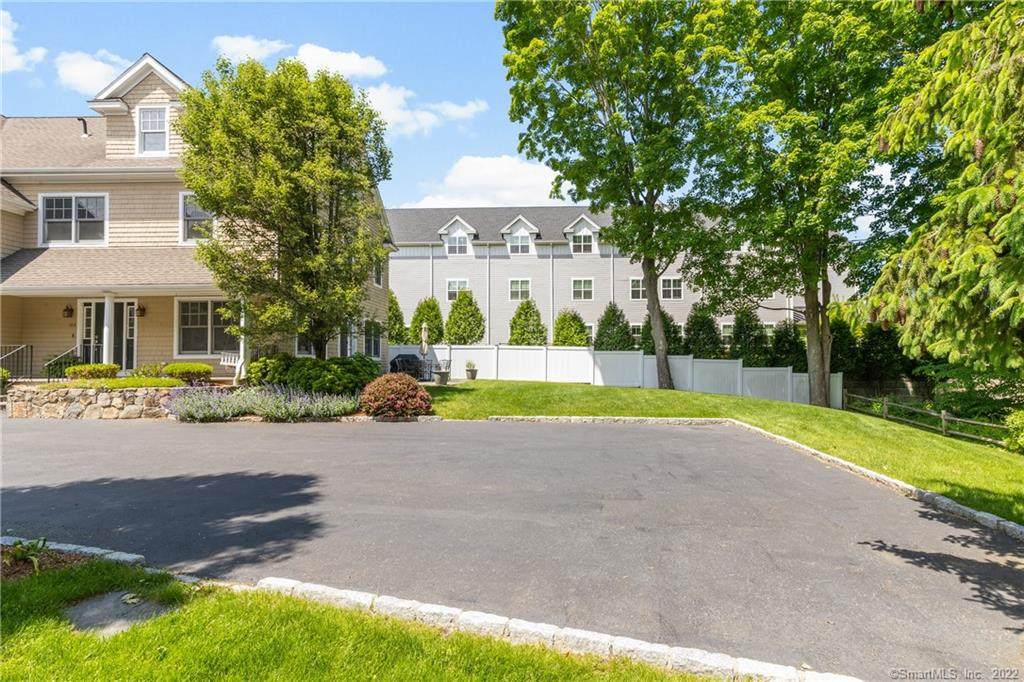 104 Pease Avenue - Photo 1