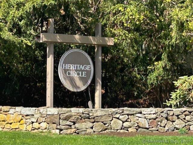 9 Heritage Circle - Photo 1