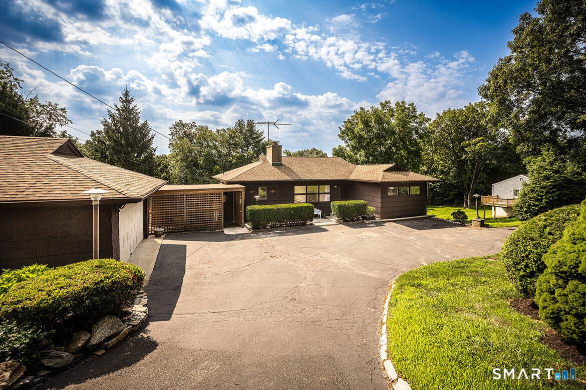 61 Soundview Avenue - Photo 1