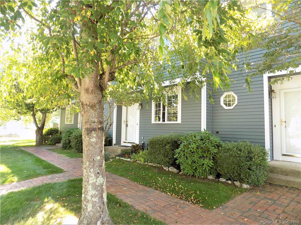 15 Lebanon Square - Photo 1