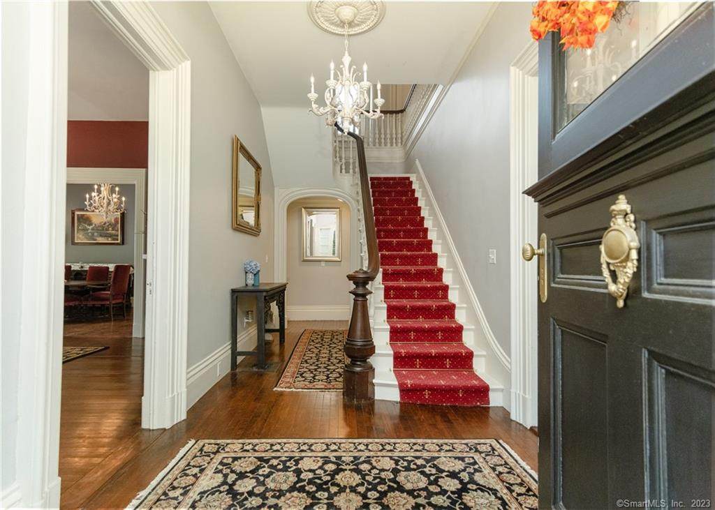 3 Holmeslea Court - Photo 1