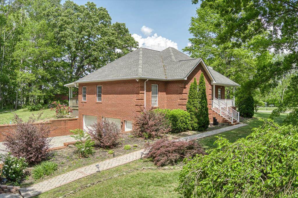 682 Tommy Dodson Hwy - Photo 1