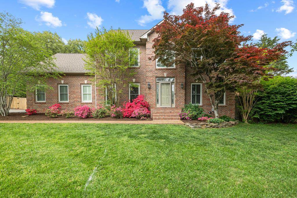 241 Jamestown Rd - Photo 1