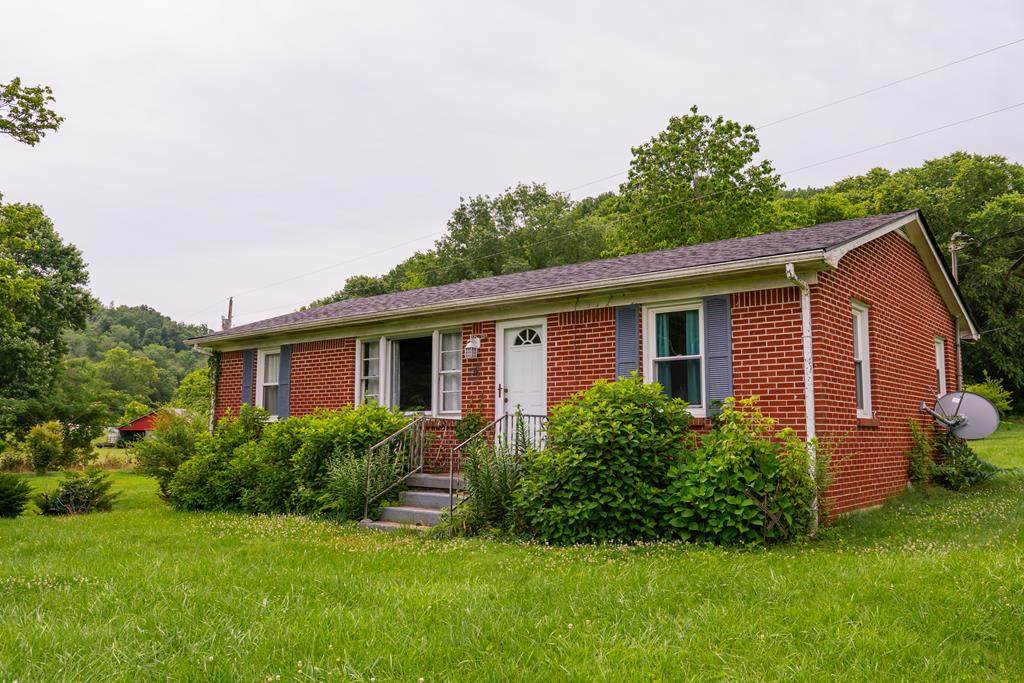 280 Blue Hill Ln - Photo 1