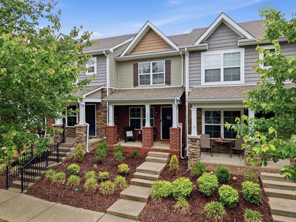 1421 Riverbrook Dr - Photo 1