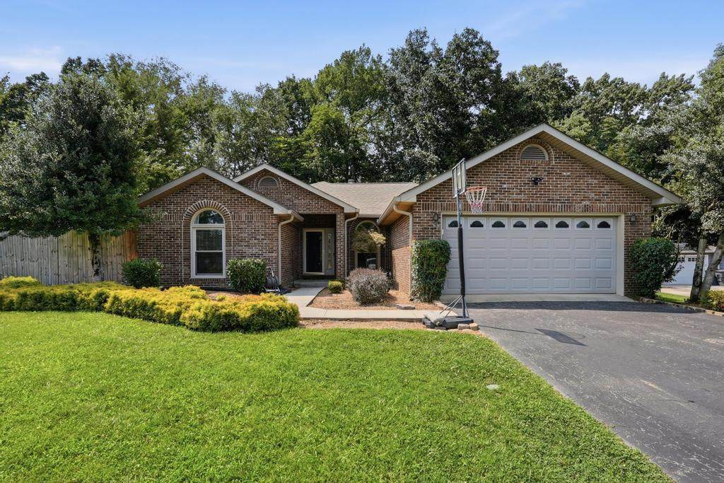 515 Laurel Park Cir - Photo 1