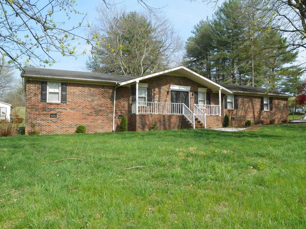 136 Arrowhead Dr - Photo 1