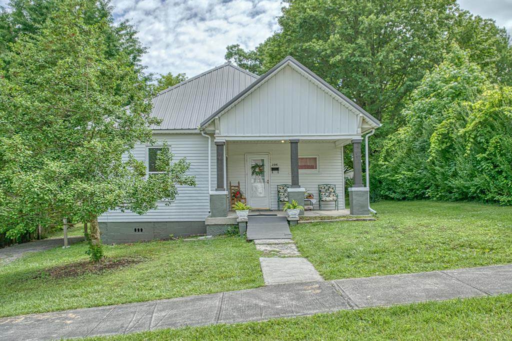 206 Commercial Ave - Photo 1