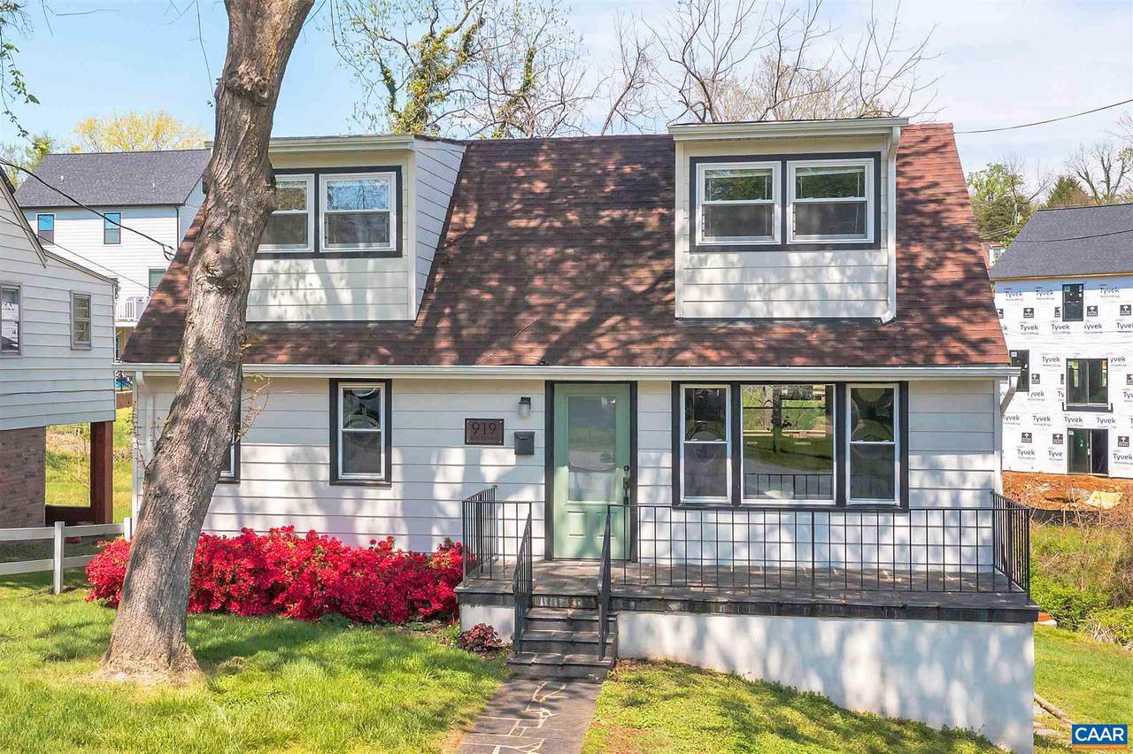 919 Rockland Ave - Photo 1