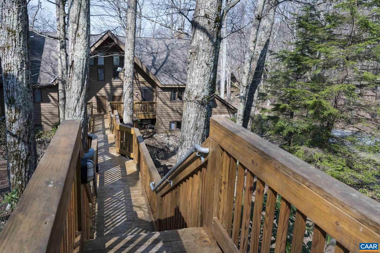733 Laurelwood Condos - Photo 1