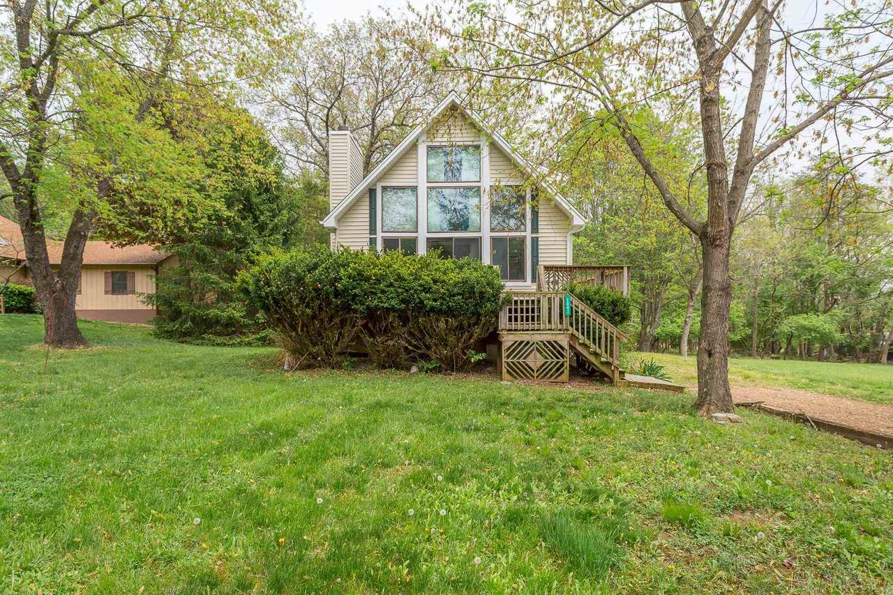 2042 Hawksbill Rd - Photo 1