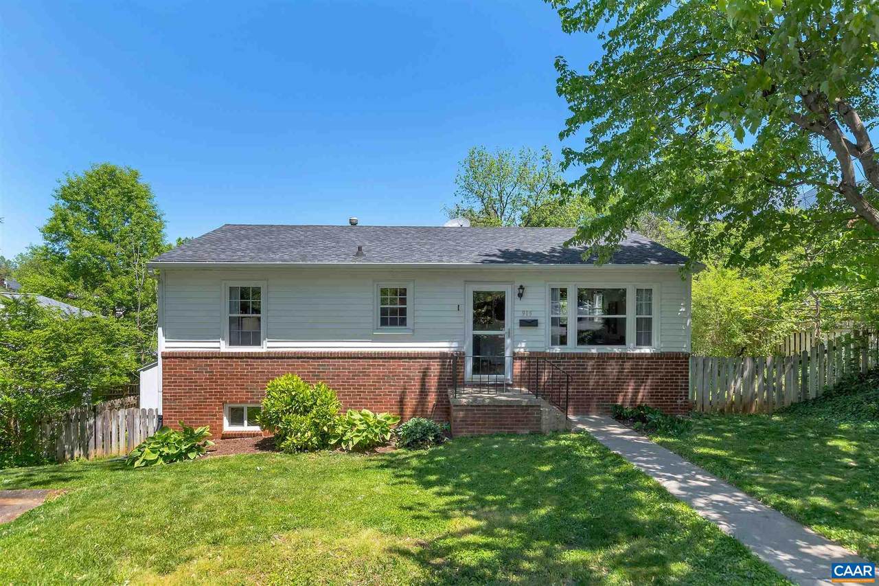 915 Sycamore St - Photo 1