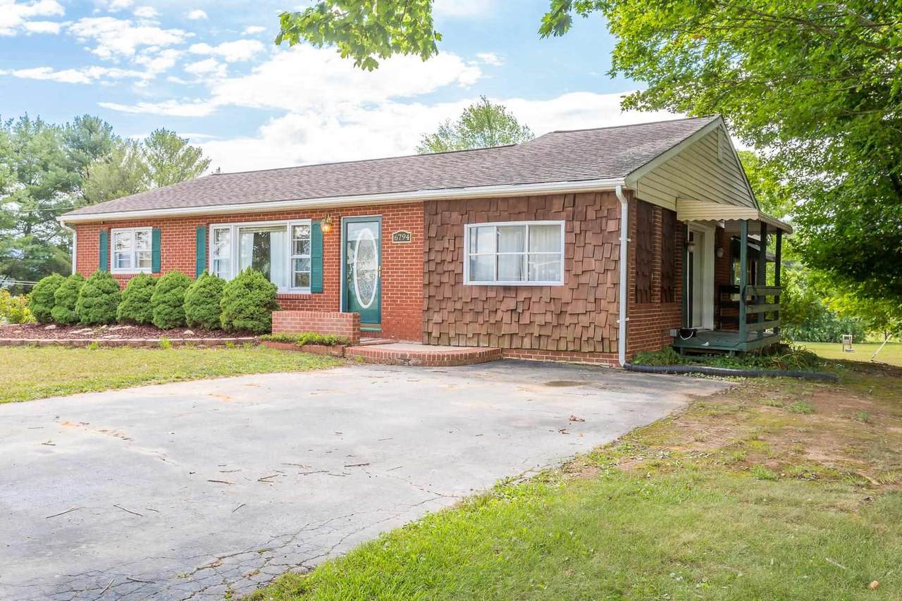 6794 East Point Rd - Photo 1
