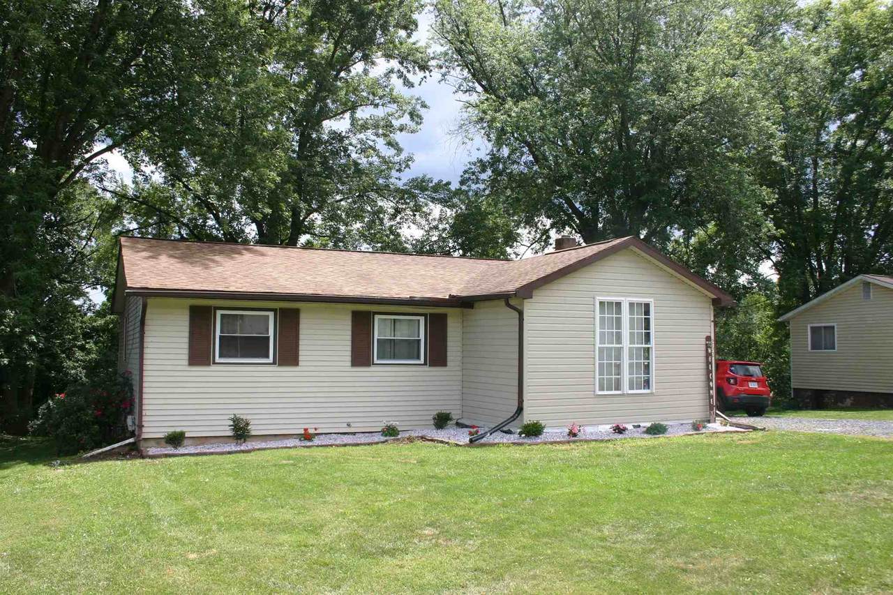252 Riverside Dr - Photo 1