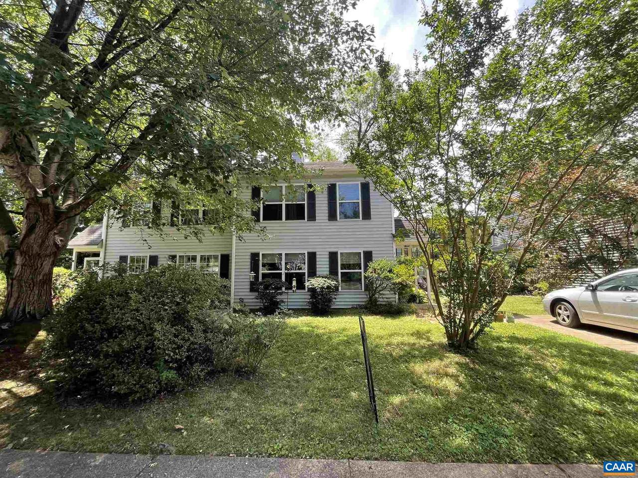 129 Birdwood Ct - Photo 1