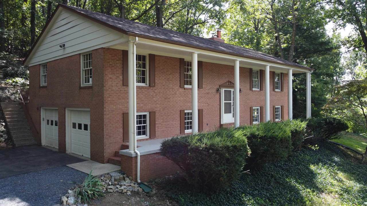 1208 Windsor Rd - Photo 1