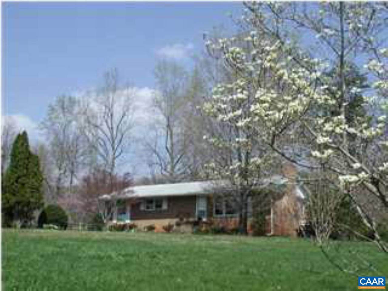 1040 Allendale Dr - Photo 1