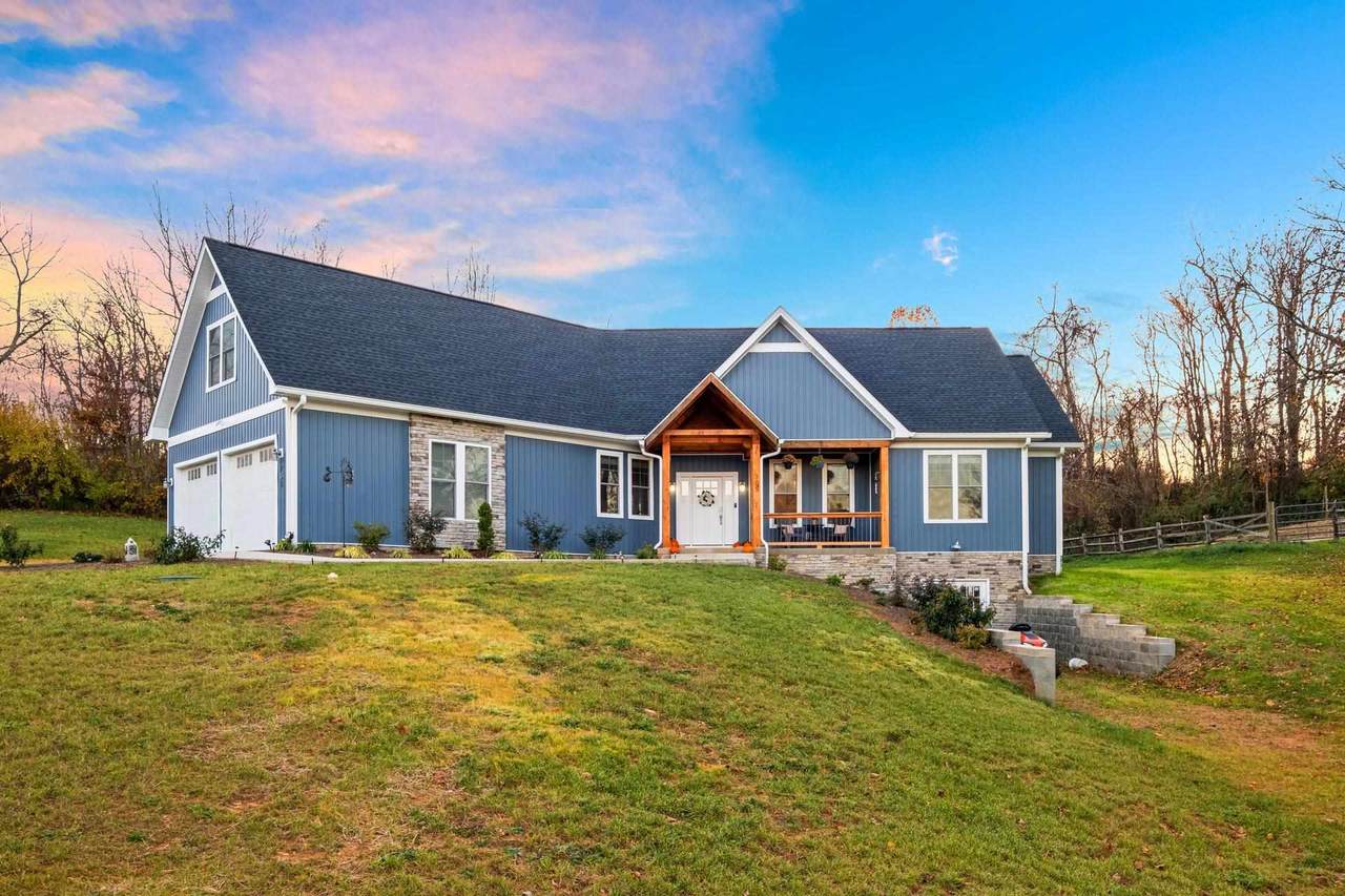 705 Ladd Rd - Photo 1