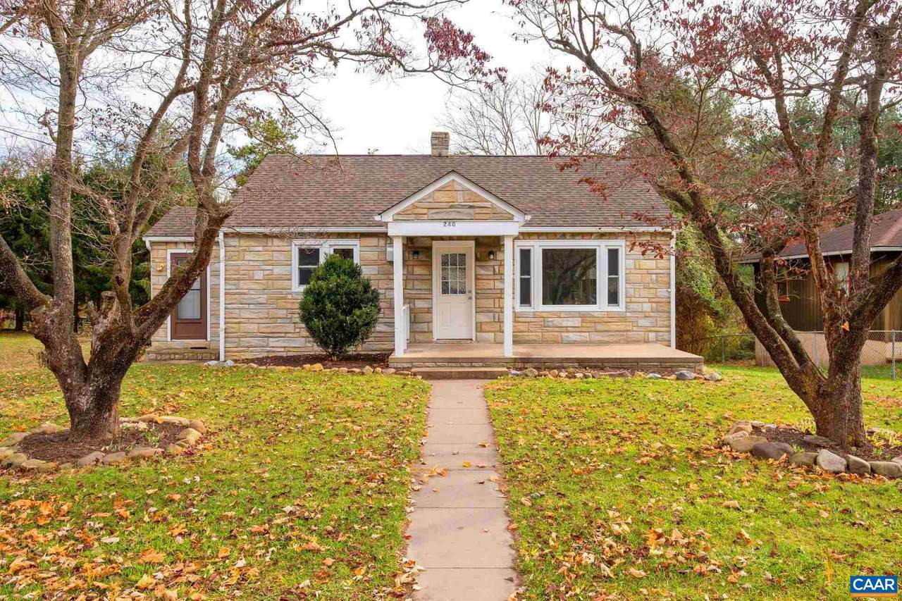 240 Trenton Ave - Photo 1