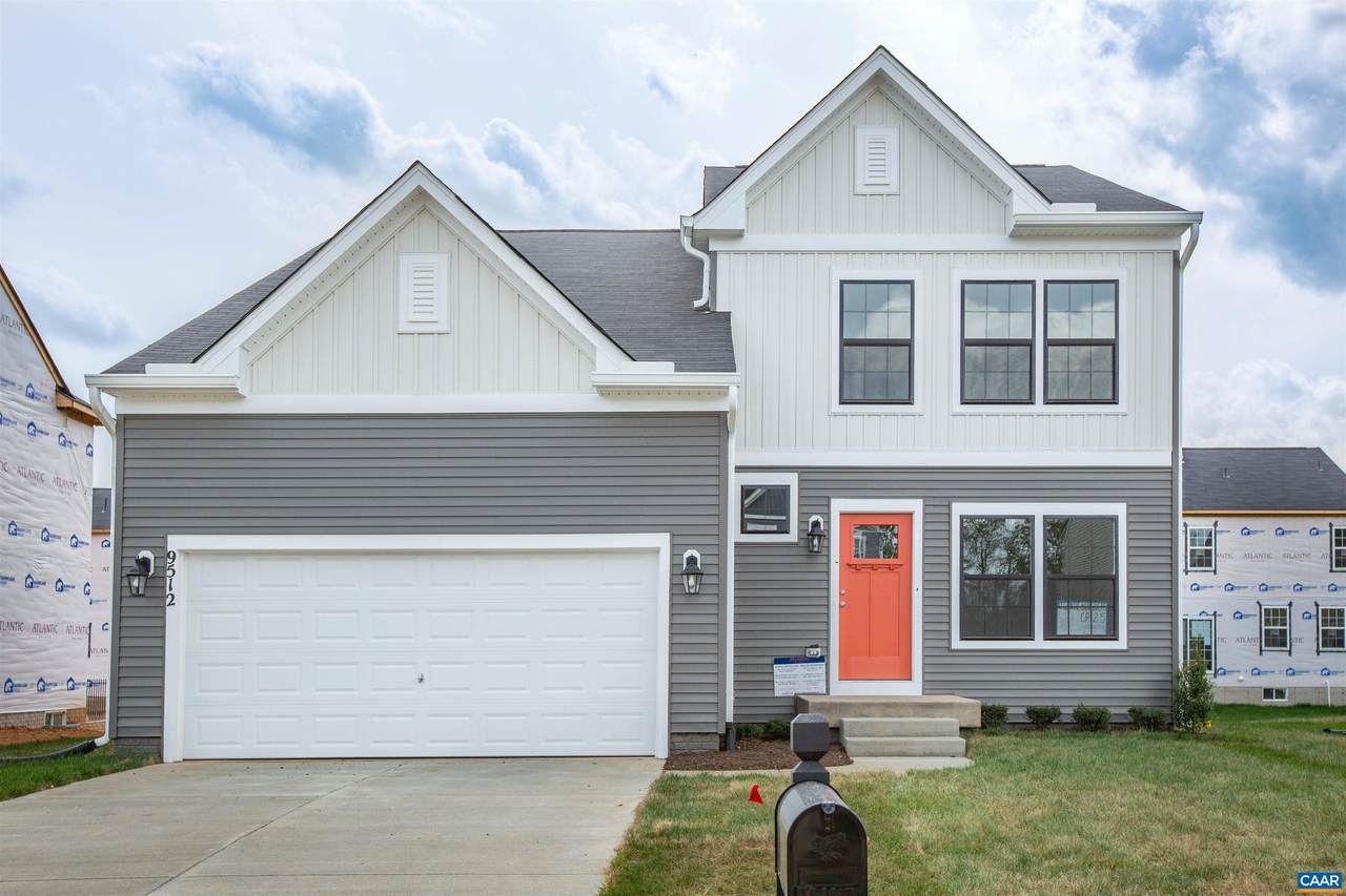 220 Vine St - Photo 1