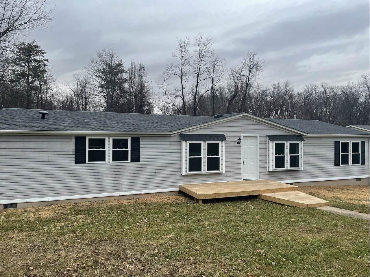 1093 Albemarle Ave - Photo 1