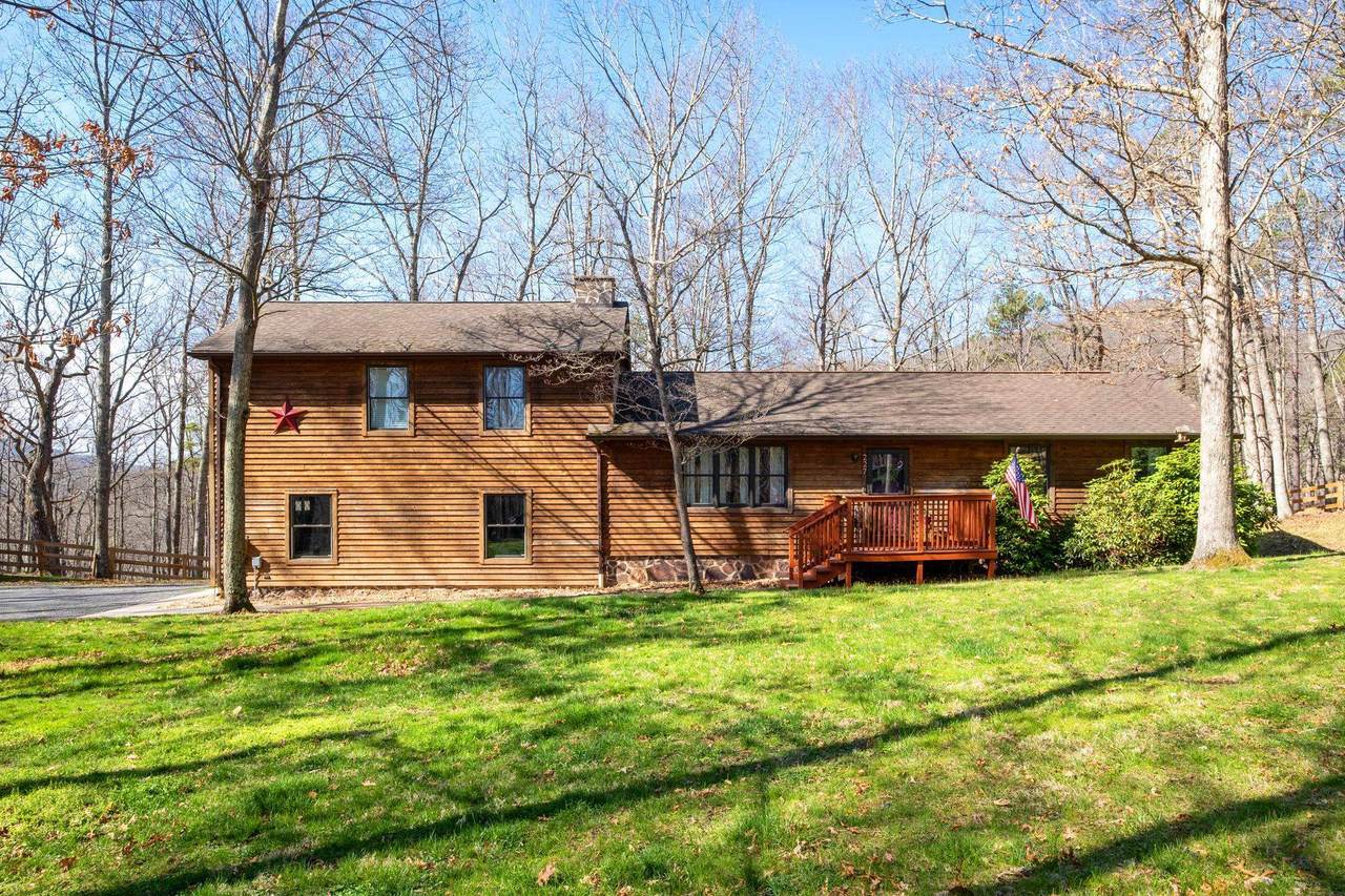 227 Dogwood Ln - Photo 1