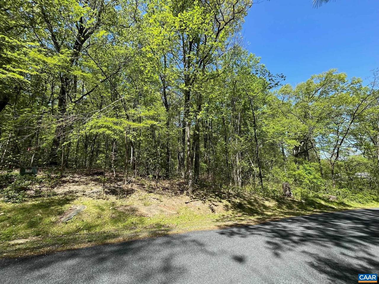477 Foothills Dr - Photo 1
