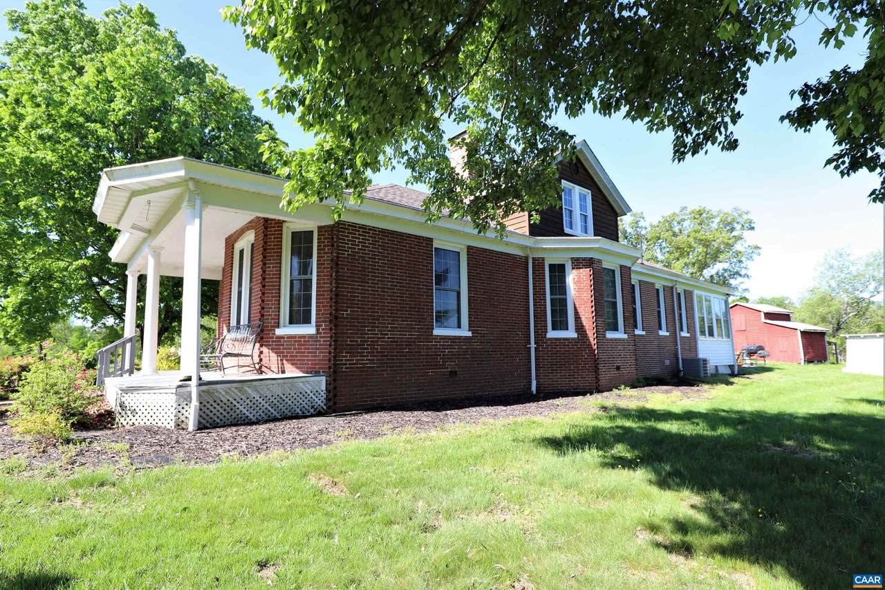 228 Ellisville Dr - Photo 1