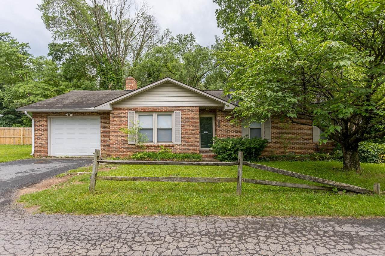 1006 Paul St - Photo 1