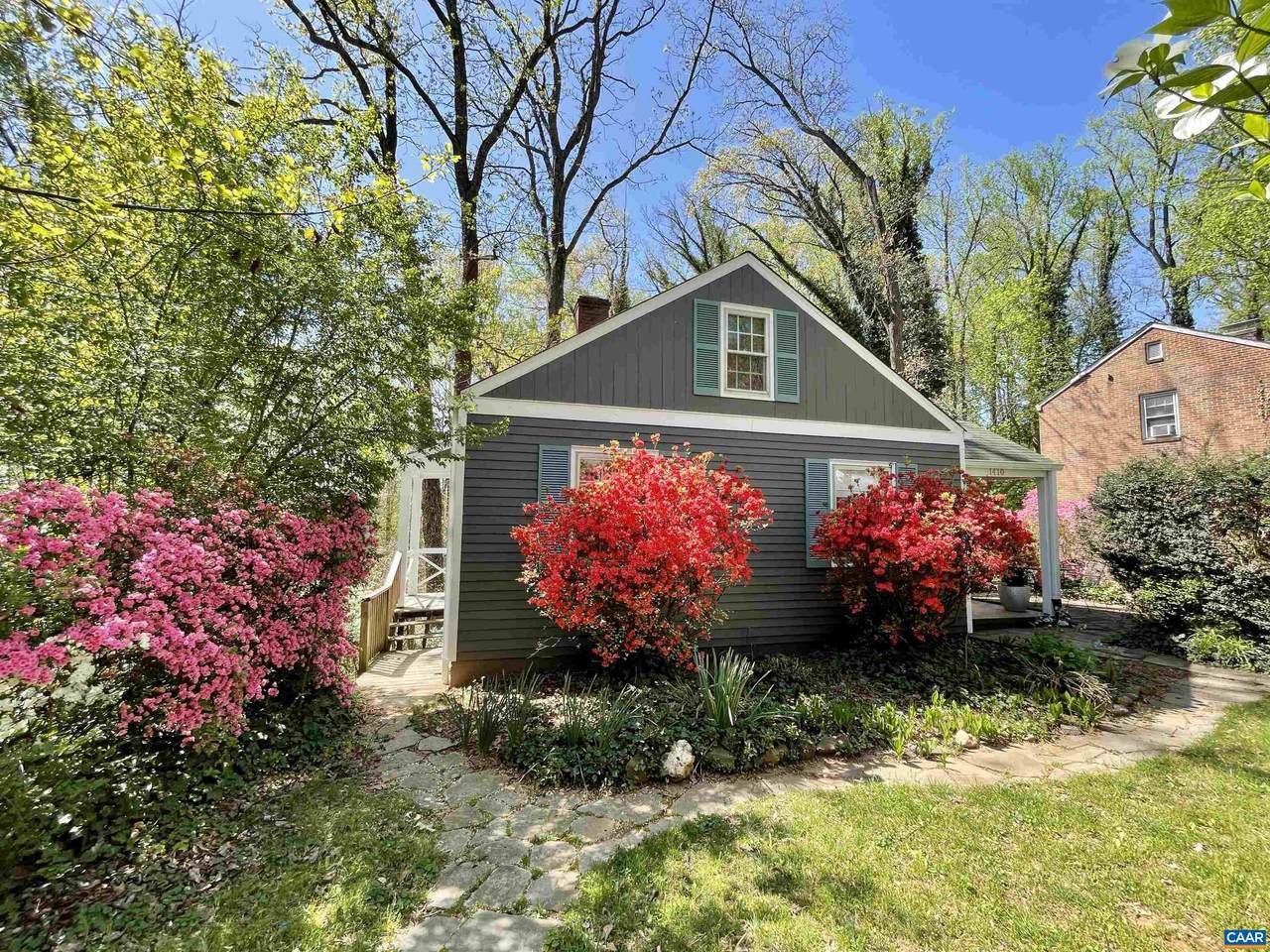 1410 Gentry Ln - Photo 1