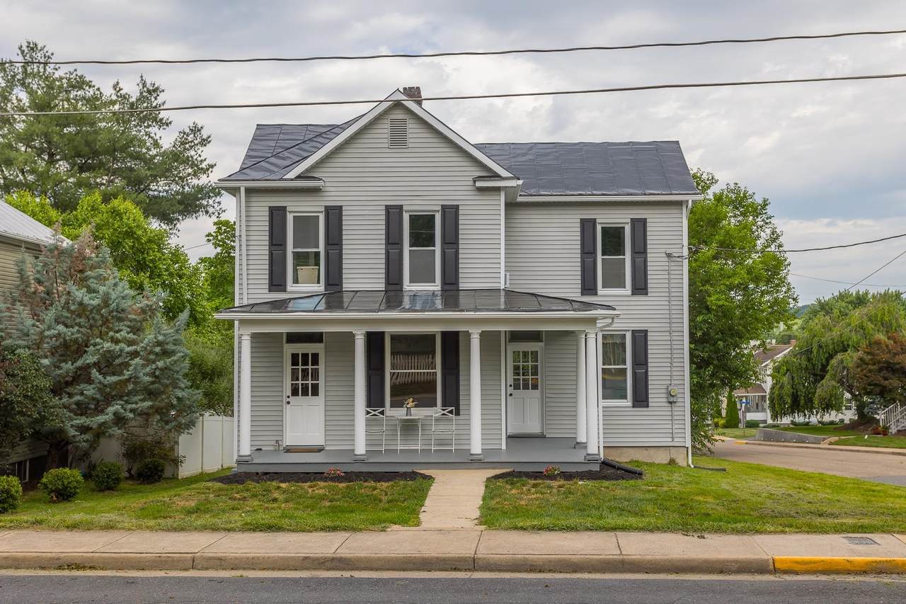210 Eastview St - Photo 1